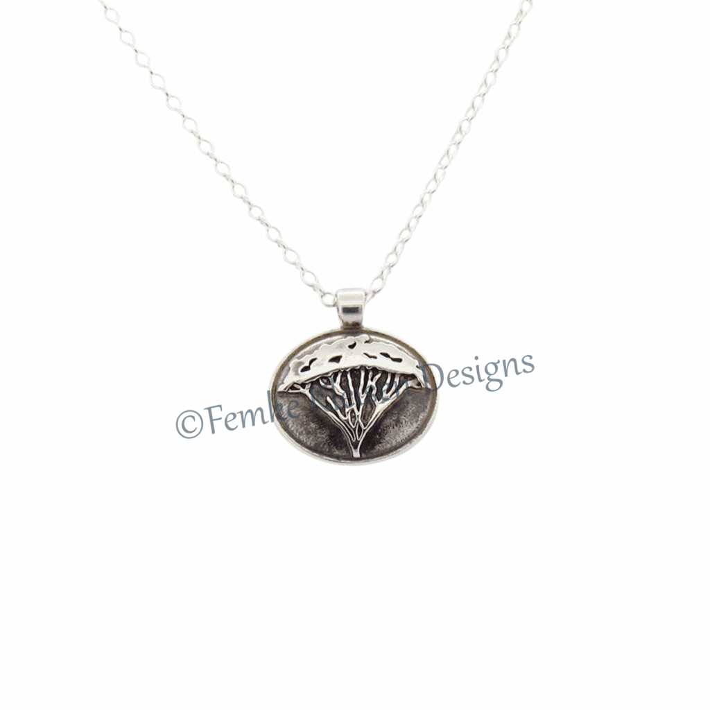 Femke Kleisen Designs Ward's art Goudsmid Zilver Goud Hanger Kameeldoorn