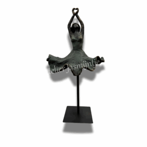 Tuindecoratie/beelden/keramiek winterhard